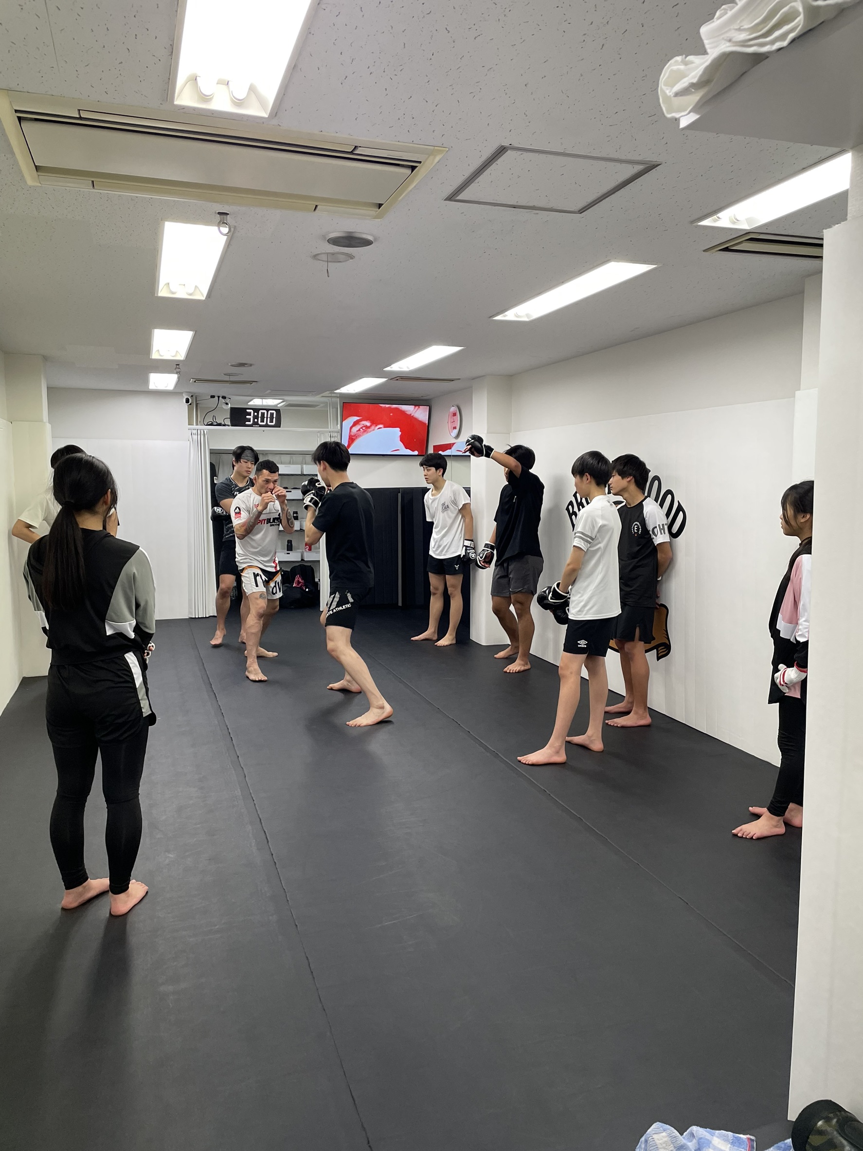 BROTHERHOOD OSAKA Instagramの投稿写真