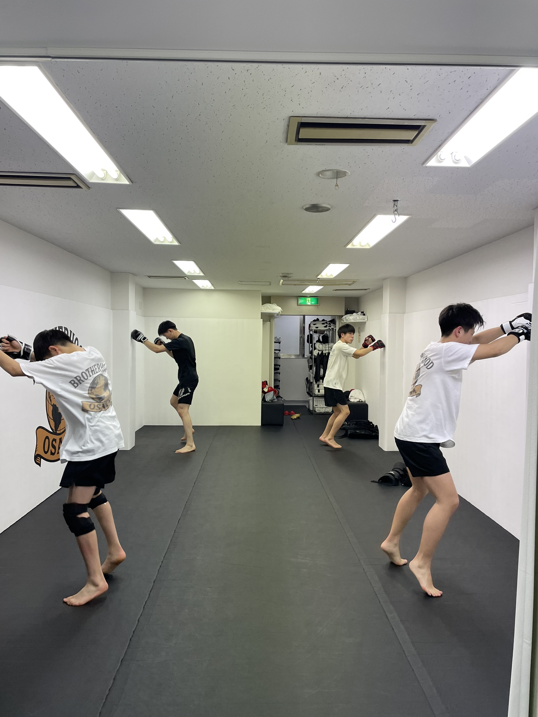 BROTHERHOOD OSAKA Instagramの投稿写真